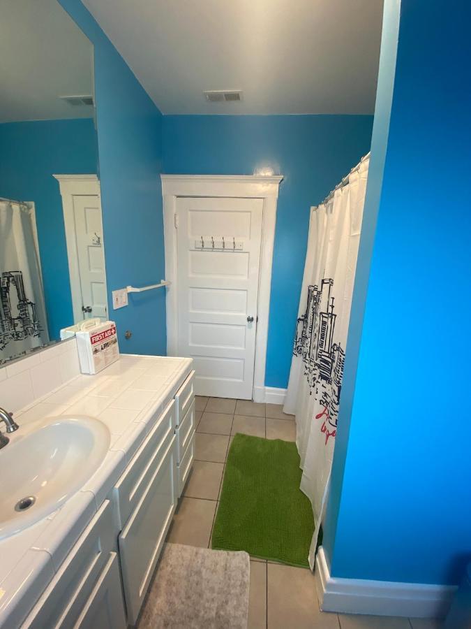Private Large La Bedroom W Private Half-Bathroom - Ac - Wifi - Private Fridge Near Usc - Exposition Park - Usc Memorial Coliseum - Banc Of California Stadium - Downtown Los Angeles Dtla - University Of Southern California Usc! Bagian luar foto