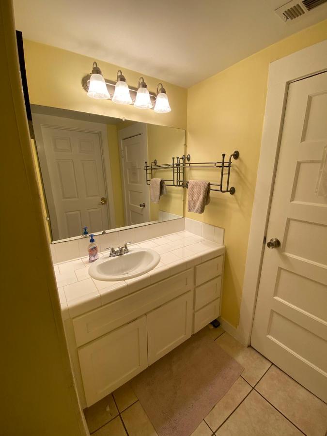 Private Large La Bedroom W Private Half-Bathroom - Ac - Wifi - Private Fridge Near Usc - Exposition Park - Usc Memorial Coliseum - Banc Of California Stadium - Downtown Los Angeles Dtla - University Of Southern California Usc! Bagian luar foto