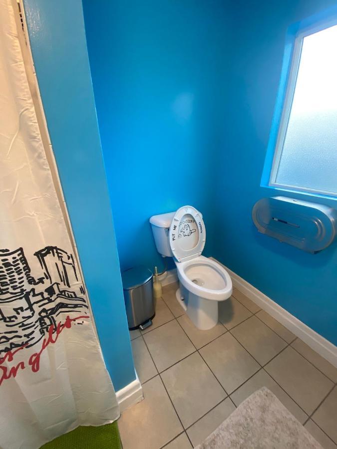 Private Large La Bedroom W Private Half-Bathroom - Ac - Wifi - Private Fridge Near Usc - Exposition Park - Usc Memorial Coliseum - Banc Of California Stadium - Downtown Los Angeles Dtla - University Of Southern California Usc! Bagian luar foto