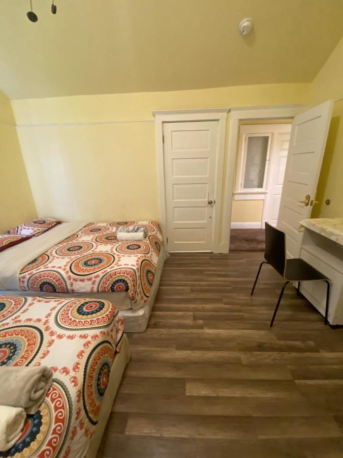Private Large La Bedroom W Private Half-Bathroom - Ac - Wifi - Private Fridge Near Usc - Exposition Park - Usc Memorial Coliseum - Banc Of California Stadium - Downtown Los Angeles Dtla - University Of Southern California Usc! Bagian luar foto