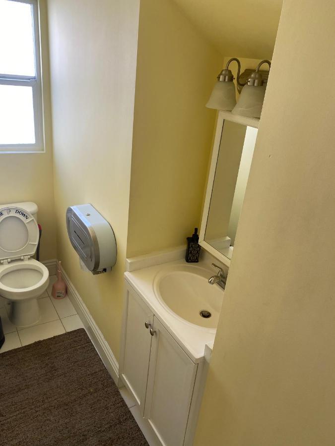 Private Large La Bedroom W Private Half-Bathroom - Ac - Wifi - Private Fridge Near Usc - Exposition Park - Usc Memorial Coliseum - Banc Of California Stadium - Downtown Los Angeles Dtla - University Of Southern California Usc! Bagian luar foto
